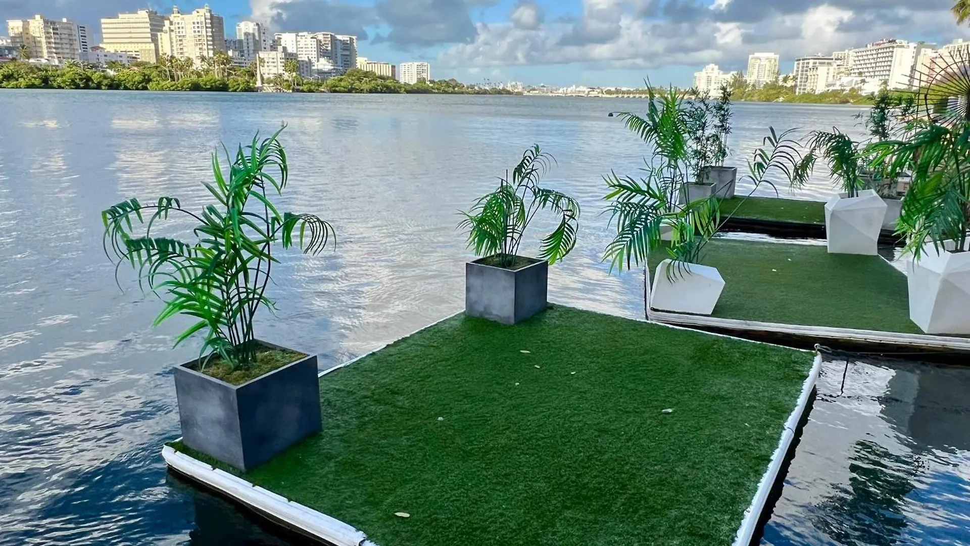 Apartment At Heart Of Condado With Front View Terrace San Juan